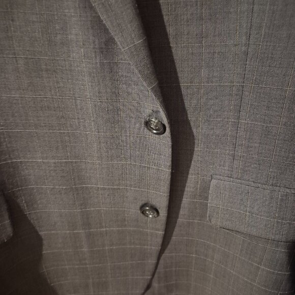 Stafford Men's Stretch Windowpane 2 Piece Classic Fit Wool Suit - Picture 8 of 9